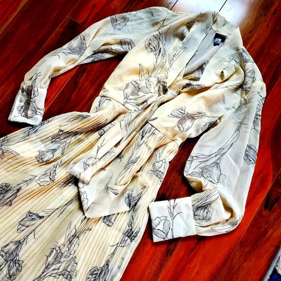 A New Day Cream Floral Dress - Size XS (NWOT) - Picture 4 of 13